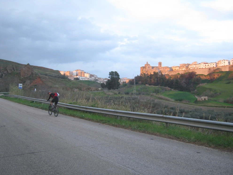 IRSINA PANORAMICA – Da Bari verso la Basilicata, passando per Matera